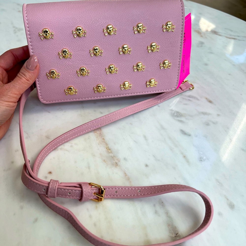 NWT Betsey Johnson XOSYBIL Skull Crossbody